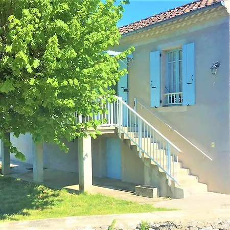 Maison Cosy A Avec Terrasse Et Animaux Admis - Fr-1-697-37 Holiday home